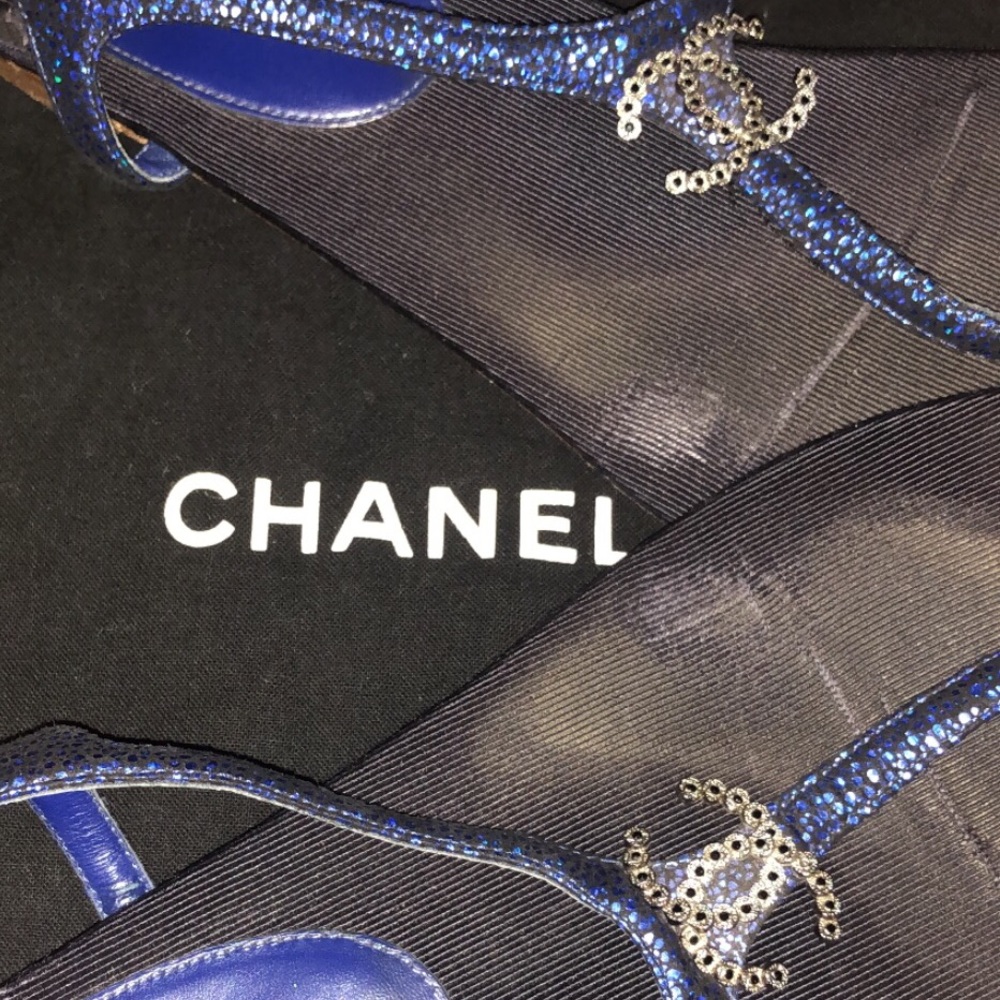 CHANEL shoes - Picture 2 of 4